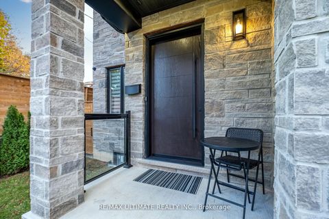 Photo 4 at 31 Flindon Road N, Pelmo Park W5, Toronto