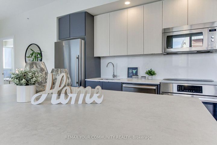 Photo 14 at 609 - 3237 Bayview Avenue, Steeles, Toronto