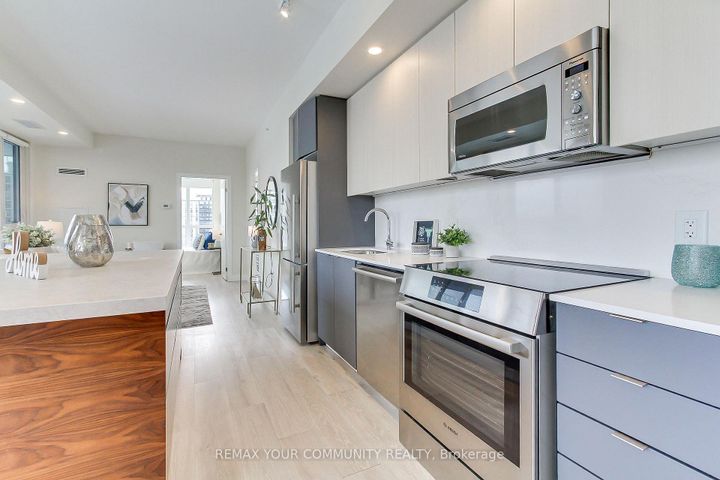 Photo 15 at 609 - 3237 Bayview Avenue, Steeles, Toronto