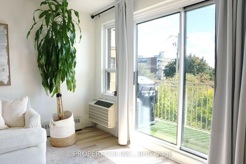 Photo 8 at 303 - 60 Gulliver Road, Amesbury, Toronto