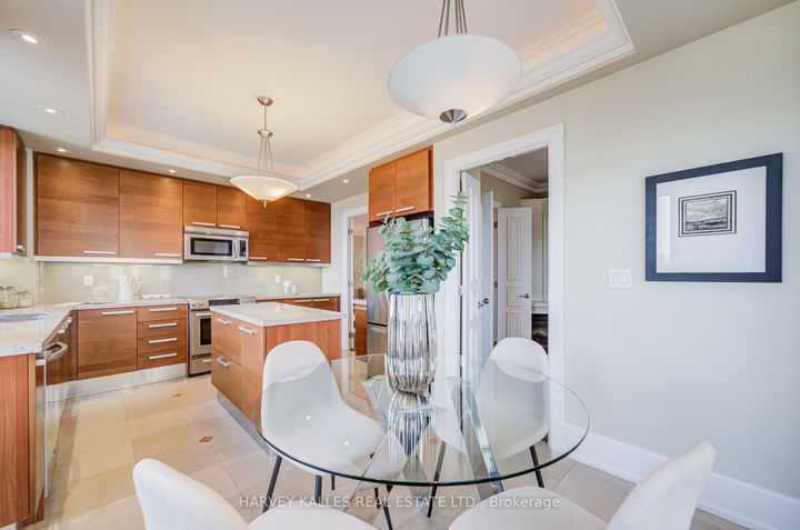 Photo 17 at 1602B - 660 Sheppard Avenue E, Bayview Village, Toronto