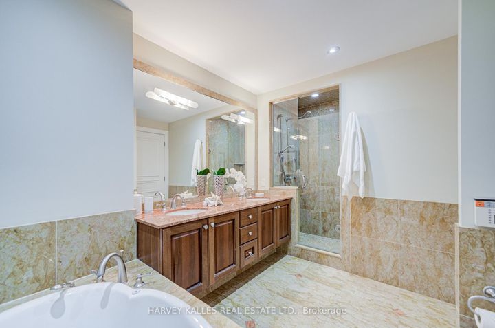 Photo 28 at 1602B - 660 Sheppard Avenue E, Bayview Village, Toronto