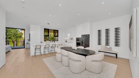 Photo 4 at 16 Deevale Road, CFB, Toronto