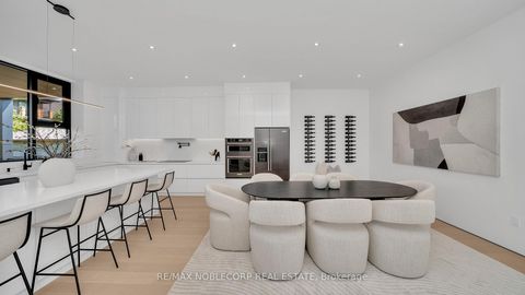 Photo 6 at 16 Deevale Road, CFB, Toronto