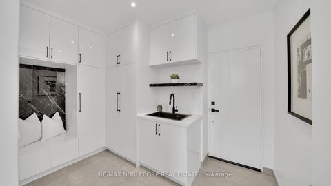 Photo 15 at 16 Deevale Road, CFB, Toronto