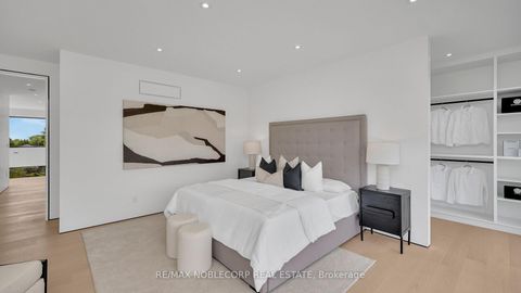 Photo 23 at 16 Deevale Road, CFB, Toronto