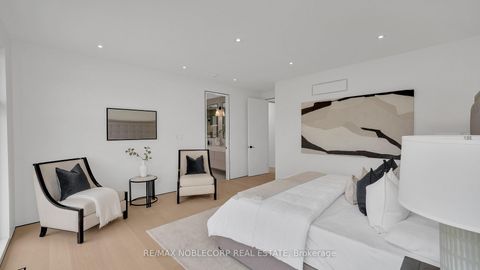 Photo 25 at 16 Deevale Road, CFB, Toronto