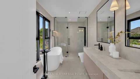 Photo 26 at 16 Deevale Road, CFB, Toronto