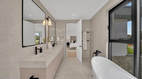 Photo 27 at 16 Deevale Road, CFB, Toronto