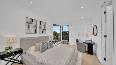 Photo 31 at 16 Deevale Road, CFB, Toronto