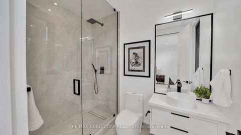 Photo 35 at 16 Deevale Road, CFB, Toronto