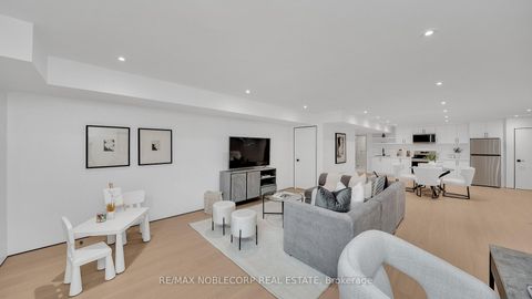 Photo 38 at 16 Deevale Road, CFB, Toronto