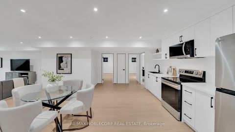 Photo 42 at 16 Deevale Road, CFB, Toronto