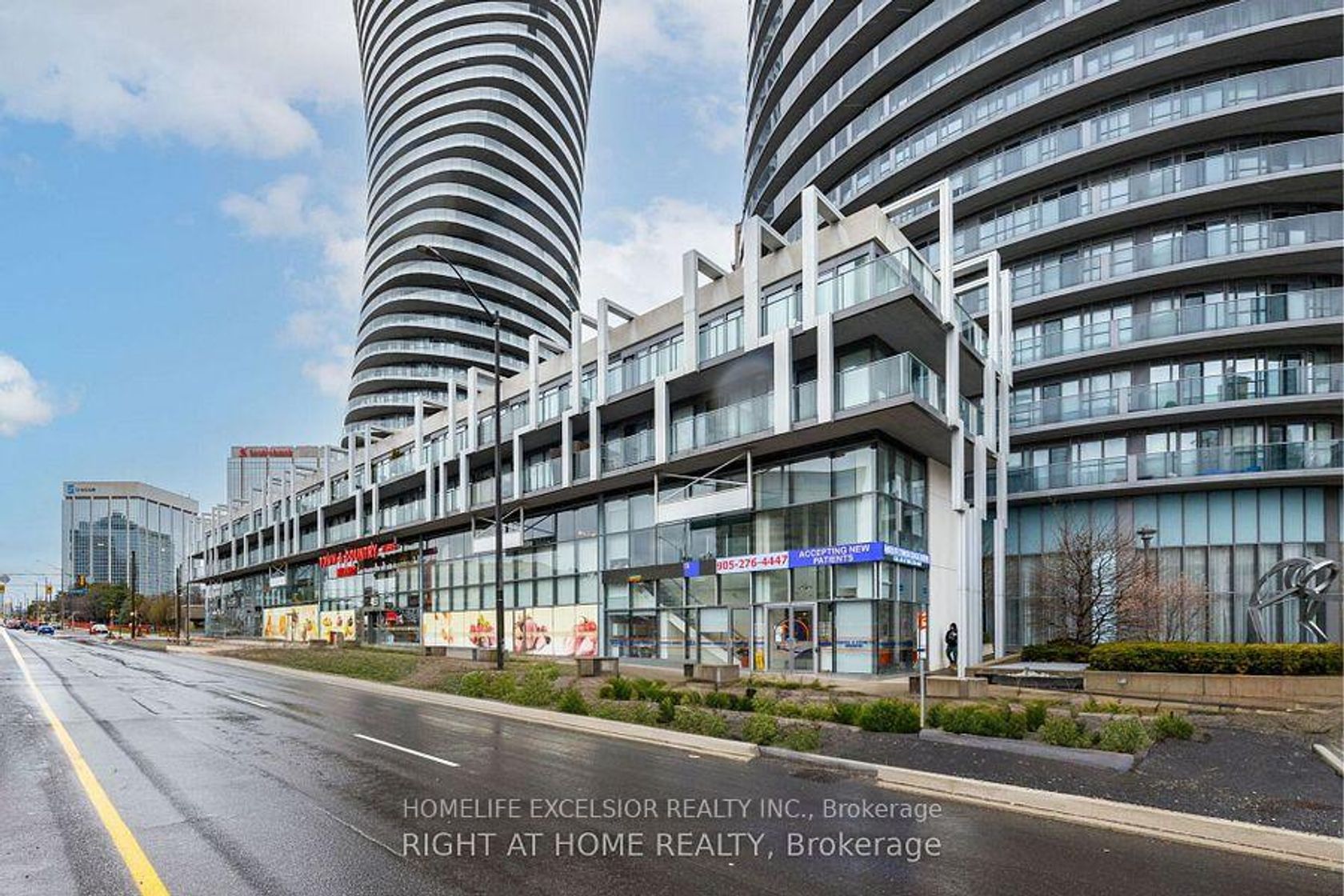 419 - 4033 Hurontario Street, City Centre, Mississauga by Loree Meneguzzi Real Estate 419 - 4033 Hurontario Street, City Centre, Mississauga