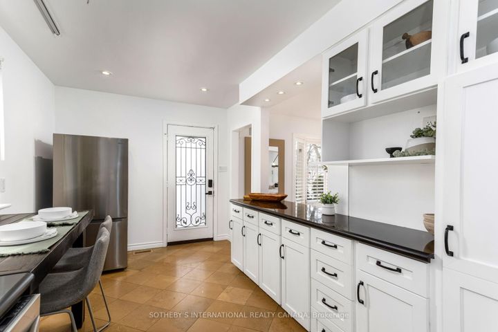 Photo 3 at 92 Delma Drive, Alderwood, Toronto