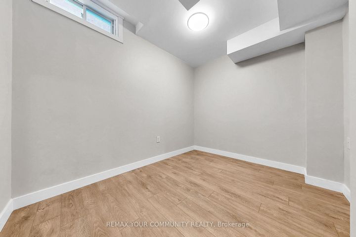 Photo 32 at 111 Worthington Avenue, Oak Ridges Lake Wilcox, Richmond Hill