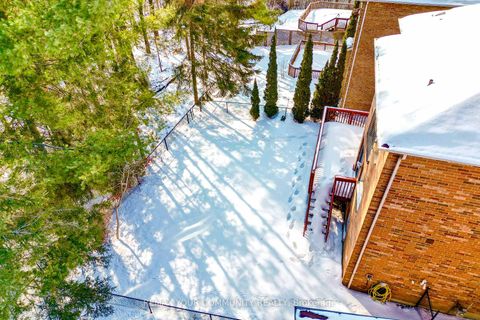 Photo 3 at 111 Worthington Avenue, Oak Ridges Lake Wilcox, Richmond Hill