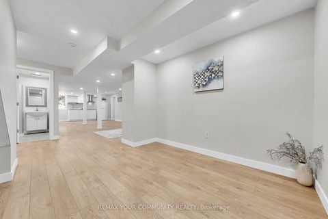 Photo 25 at 111 Worthington Avenue, Oak Ridges Lake Wilcox, Richmond Hill