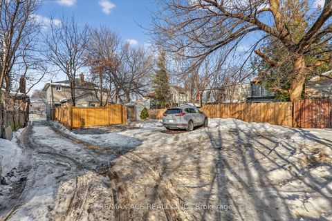 Photo 27 at 37 Secord Avenue, Crescent Town, Toronto