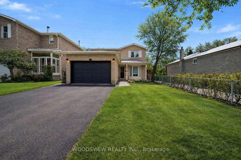 Photo 17 at 29 Misty Moor Drive, South Richvale, Richmond Hill