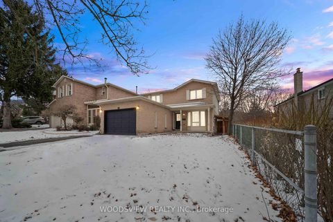 Photo 23 at 29 Misty Moor Drive, South Richvale, Richmond Hill