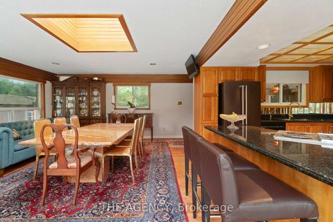 Photo 8 at 178 Millpond Court, Mill Pond, Richmond Hill