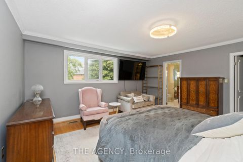 Photo 15 at 178 Millpond Court, Mill Pond, Richmond Hill