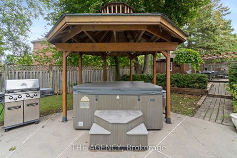 Photo 33 at 178 Millpond Court, Mill Pond, Richmond Hill