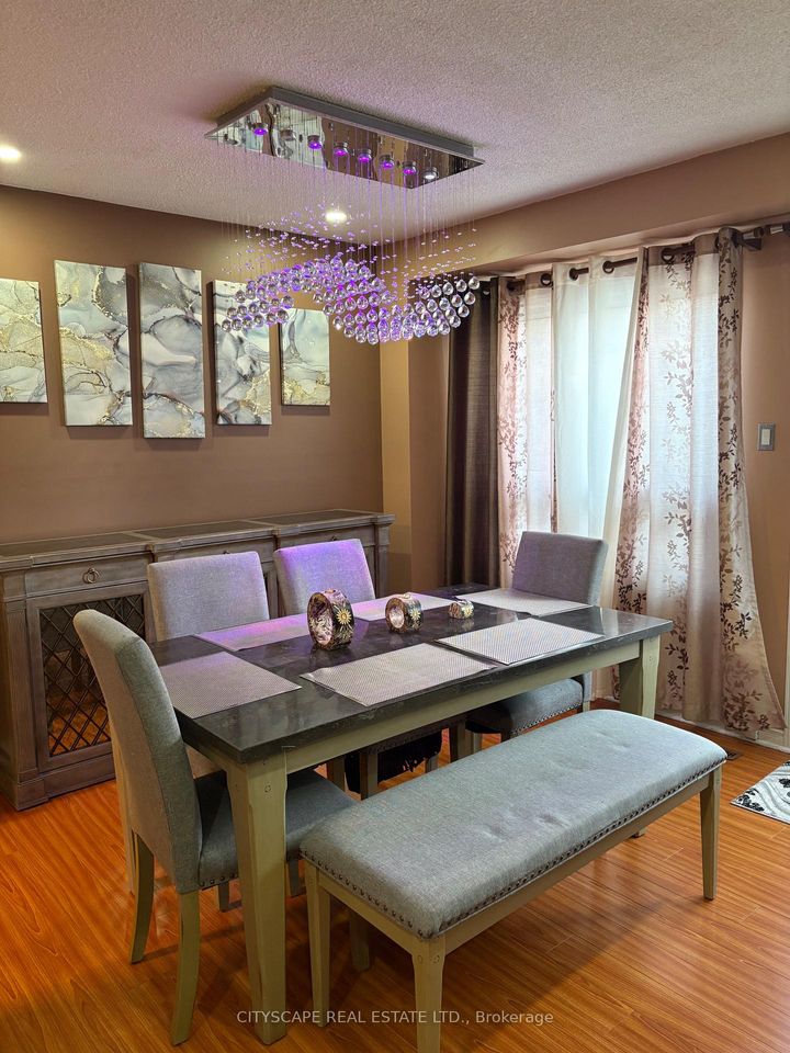 Photo 12 at 121 Tulip Drive, Fletcher's Creek South, Brampton