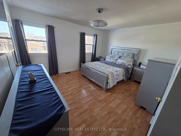 Photo 16 at 121 Tulip Drive, Fletcher's Creek South, Brampton