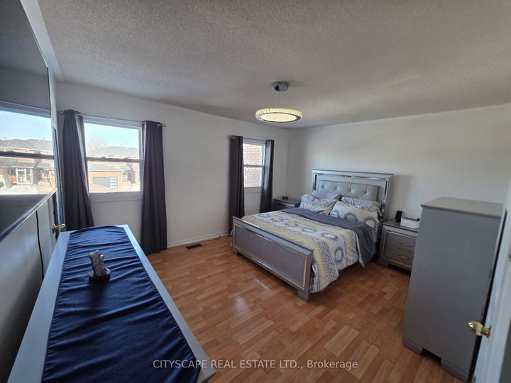 Photo 17 at 121 Tulip Drive, Fletcher's Creek South, Brampton