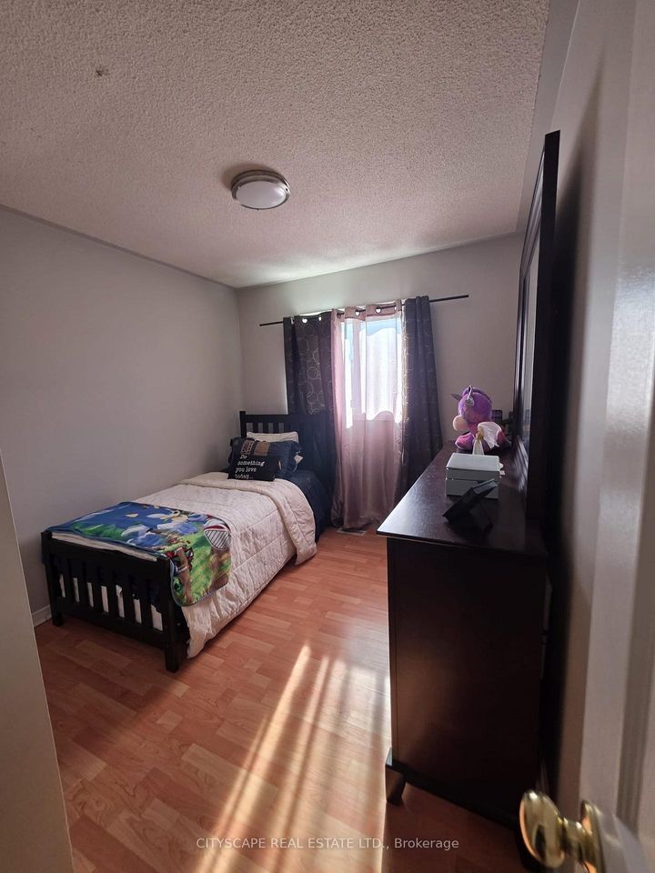 Photo 19 at 121 Tulip Drive, Fletcher's Creek South, Brampton