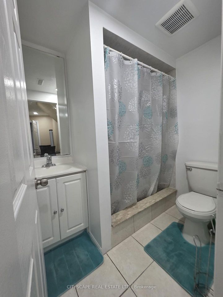 Photo 27 at 121 Tulip Drive, Fletcher's Creek South, Brampton