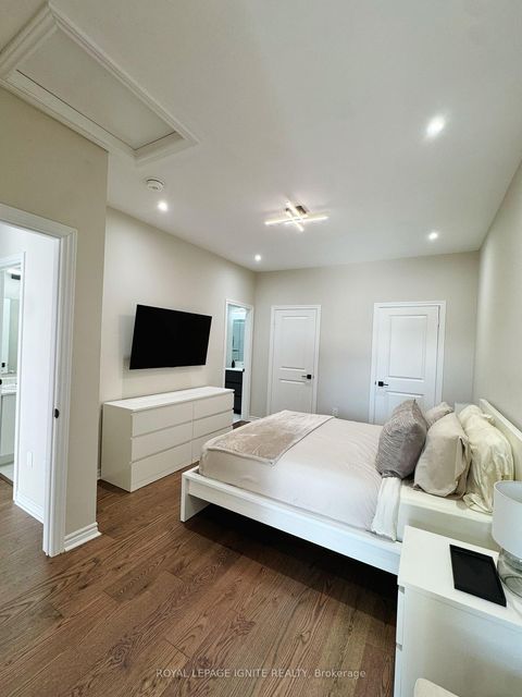 Photo 7 at 255 Moody Drive, Kleinburg, Vaughan