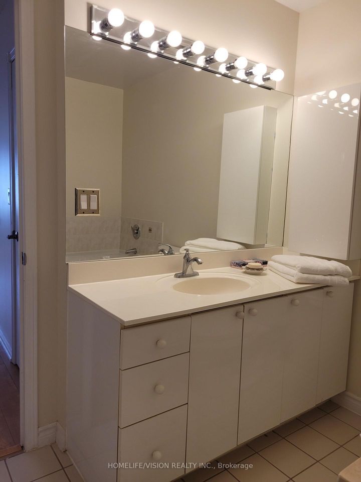 Photo 28 at 1229 - 28 Sommerset Way, Willowdale East, Toronto