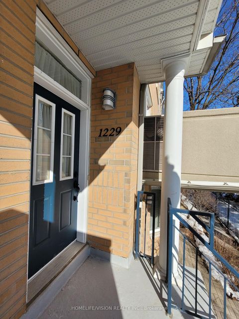 Photo 1 at 1229 - 28 Sommerset Way, Willowdale East, Toronto