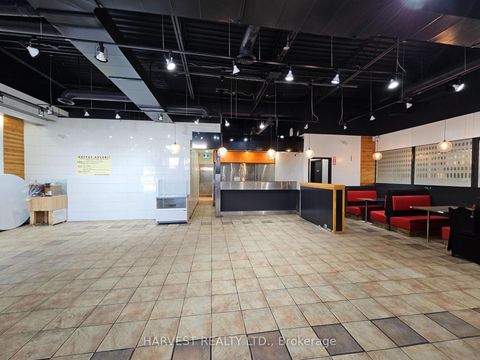 Photo 3 at G8 - 8 Glen Watford Drive, Malvern West, Toronto