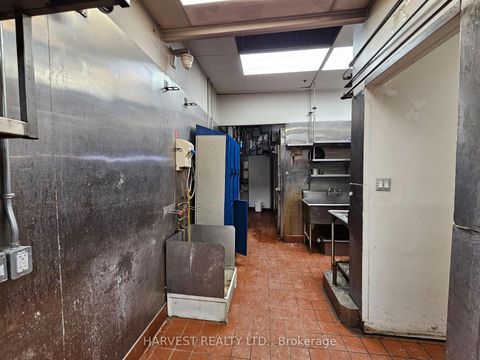 Photo 13 at G8 - 8 Glen Watford Drive, Malvern West, Toronto