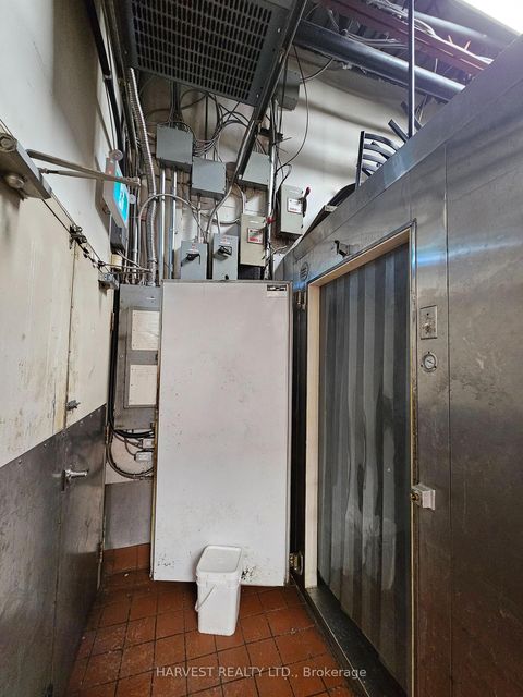 Photo 14 at G8 - 8 Glen Watford Drive, Malvern West, Toronto