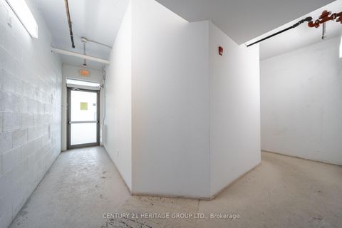 Photo 13 at 101 - 75 Norman Bethune Avenue, Beaver Creek Business Park, Richmond Hill