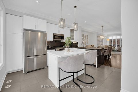 Photo 6 at 12 - 27 Powseland Crescent, West Woodbridge, Vaughan