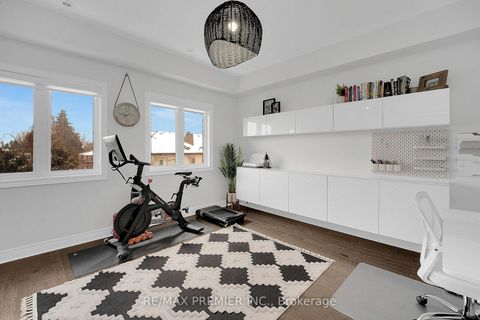 Photo 28 at 12 - 27 Powseland Crescent, West Woodbridge, Vaughan