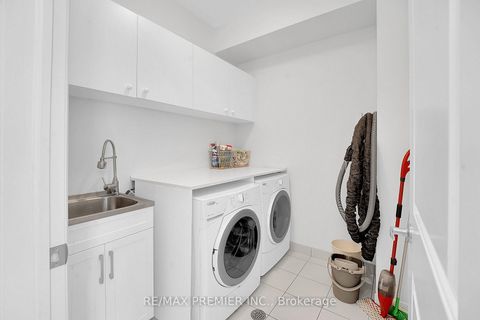 Photo 30 at 12 - 27 Powseland Crescent, West Woodbridge, Vaughan