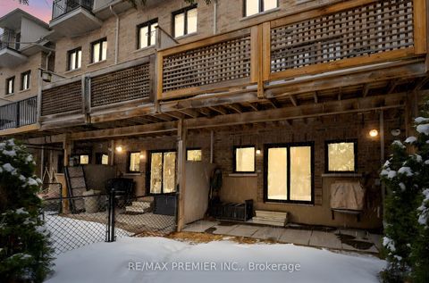 Photo 34 at 12 - 27 Powseland Crescent, West Woodbridge, Vaughan