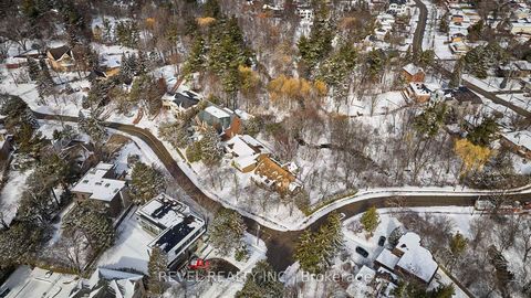 Photo 4 at 124 Forest Heights Boulevard, Windfields, Toronto