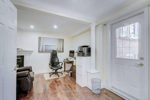 Photo 8 at 122 Verobeach Boulevard, Humbermede, Toronto