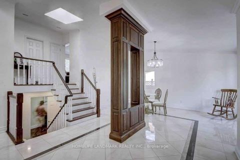 Photo 16 at 122 Verobeach Boulevard, Humbermede, Toronto