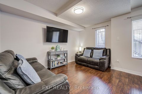 Photo 10 at 1036 - 55 George Appleton Way, CFB, Toronto