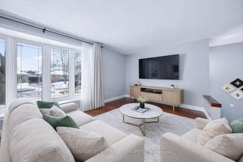 Photo 6 at 130 Rangoon Road, West Deane, Toronto