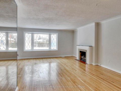 Photo 7 at 9 Beaverbrook Avenue, Rosethorn, Toronto